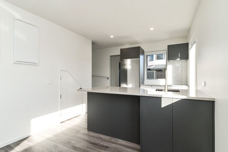 Photo of property in 9/51 Hills Road, Edgeware, Christchurch, 8013