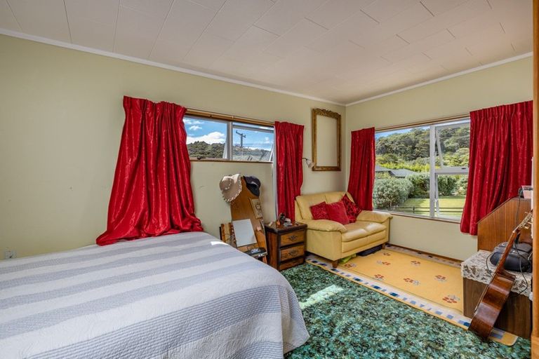 Photo of property in 35 Te Maika Road, Ngunguru, Whangarei, 0173