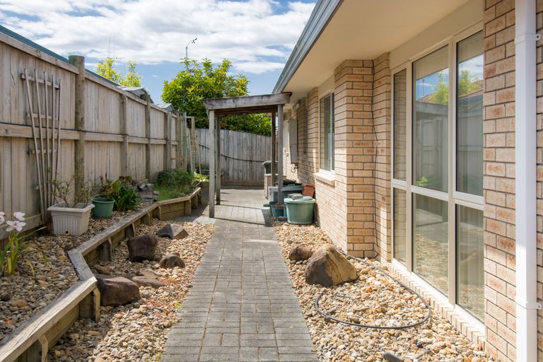 Photo of property in 60 Beachwater Drive, Papamoa Beach, Papamoa, 3118