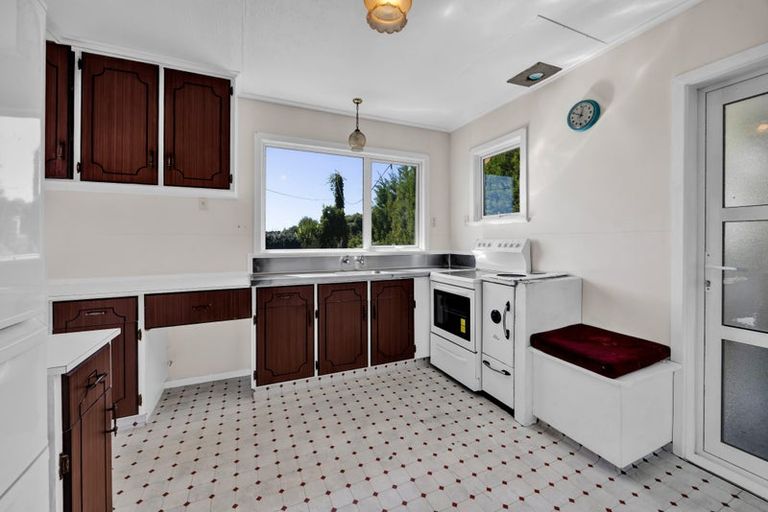 Photo of property in 100a Queens Road, Glen Avon, New Plymouth, 4312