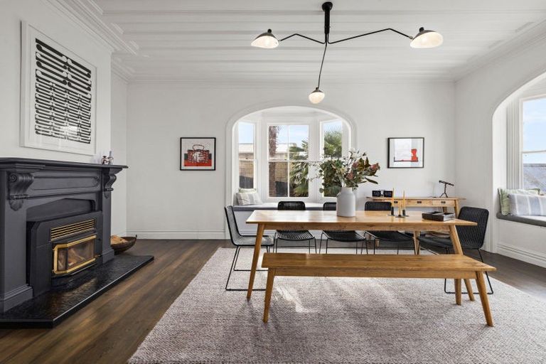 Photo of property in 15 Sealy Road, Bluff Hill, Napier, 4110