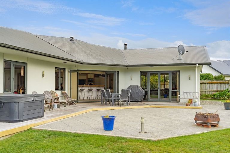Photo of property in 18 William Donald Drive, Solway, Masterton, 5810