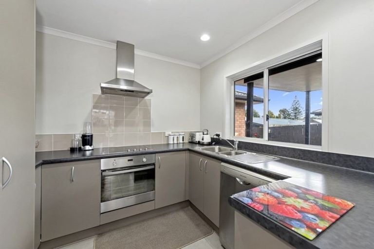 Photo of property in 8 Hartington Lane, Dinsdale, Hamilton, 3204