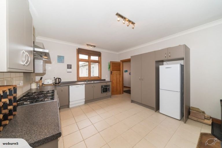 Photo of property in 33 Thomson Street, West End, Palmerston North, 4412