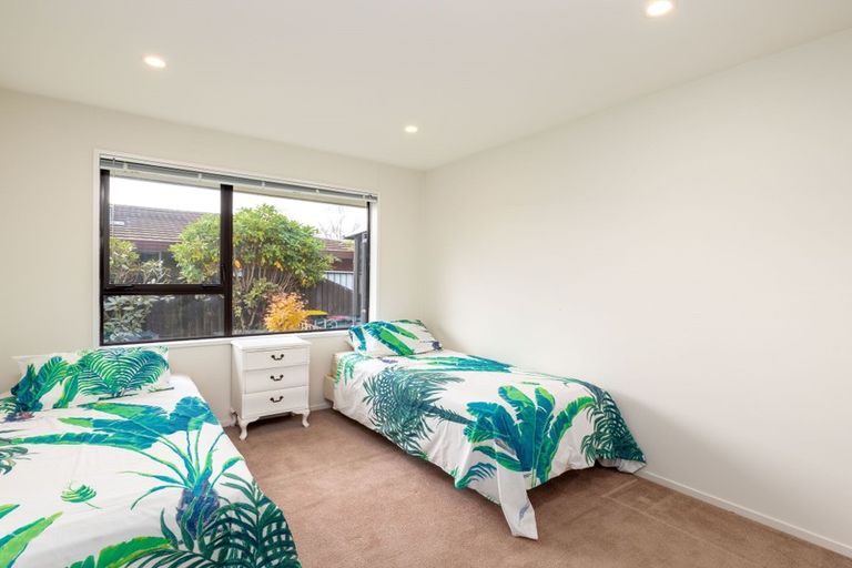 Photo of property in 68 Solway Avenue, Ilam, Christchurch, 8041