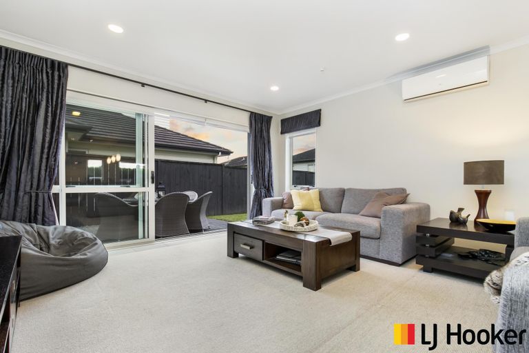 Photo of property in 12 Springcrest Drive, Karaka, Papakura, 2113