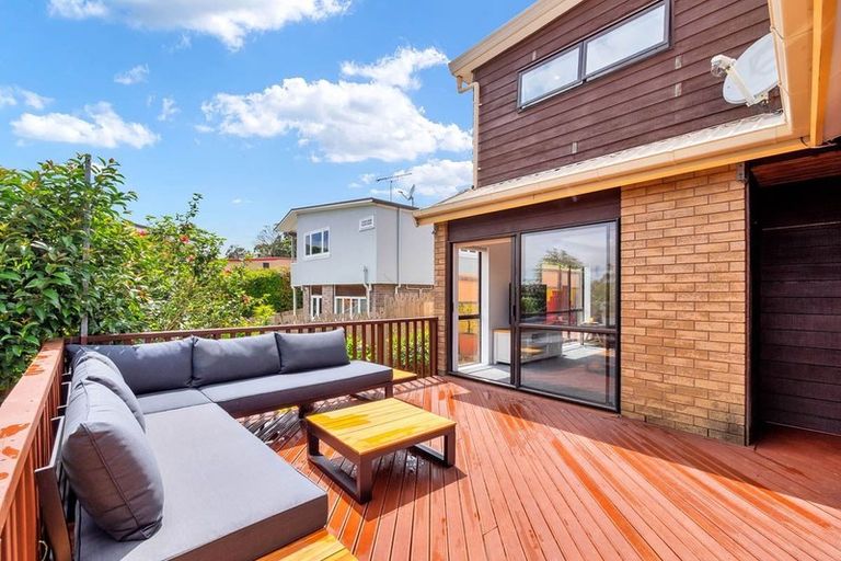 Photo of property in 1 Tiri View Place, Waiake, Auckland, 0630