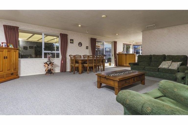 Photo of property in 24 Coleridge Place, Stoke, Nelson, 7011