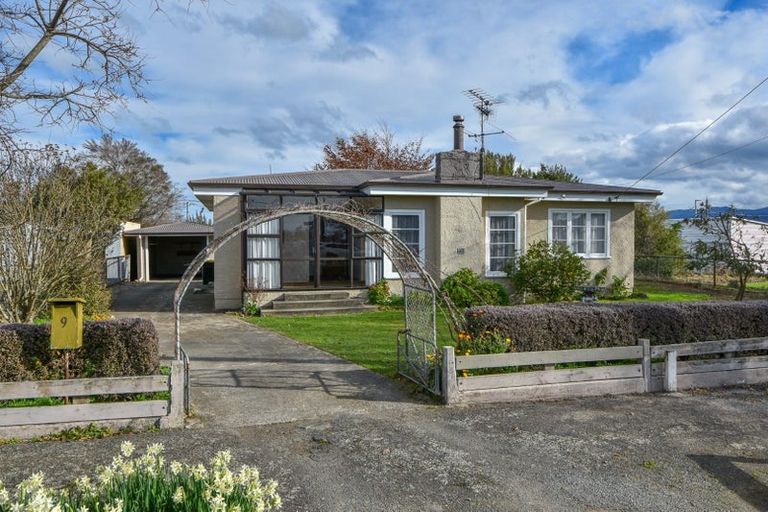 Photo of property in 9 Davy Street, Carterton, 5713