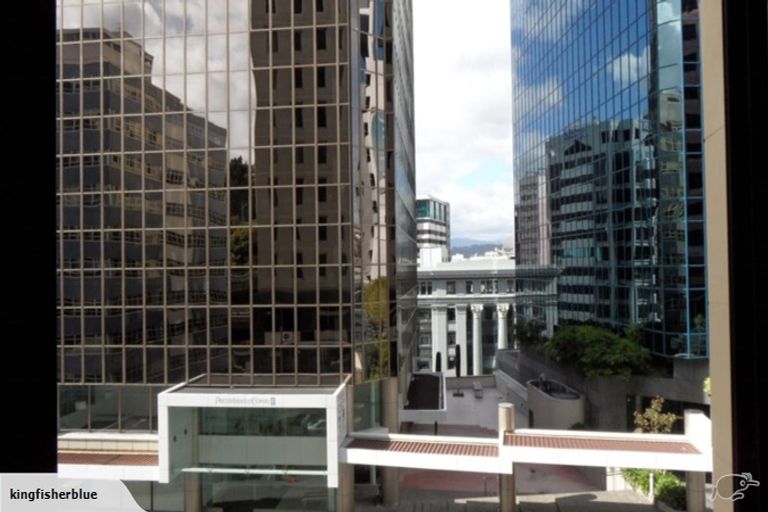 Photo of property in Terrace Garden Apartments, 2e/120 The Terrace, Wellington Central, Wellington, 6011