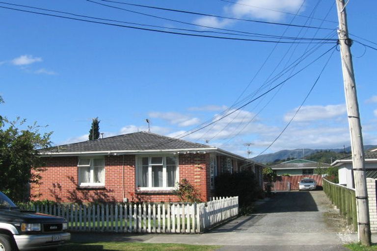 Photo of property in 1/6 Oxford Crescent, Ebdentown, Upper Hutt, 5018
