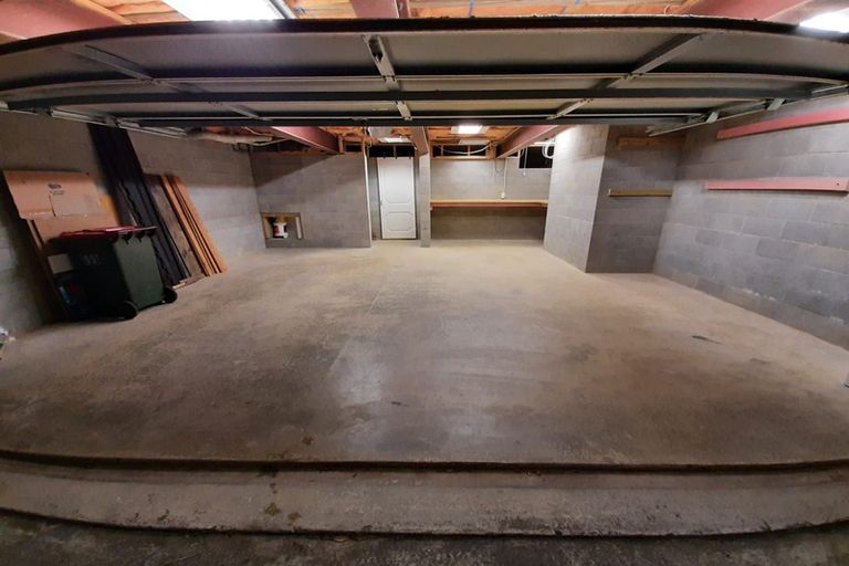 Photo of property in 164a Ohiro Road, Brooklyn, Wellington, 6021