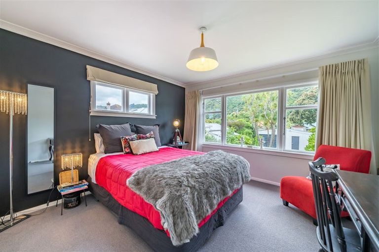 Photo of property in 26 Tuatoru Street, Eastbourne, Lower Hutt, 5013