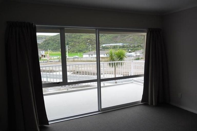 Photo of property in 95 Farmer Crescent, Taita, Lower Hutt, 5011