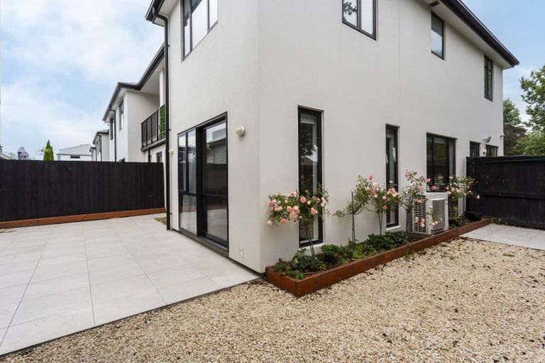 Photo of property in 8a Defoe Place, Waltham, Christchurch, 8023