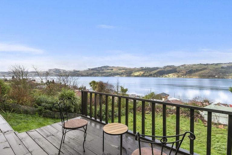 Photo of property in 25 Adderley Terrace, Ravensbourne, Dunedin, 9022