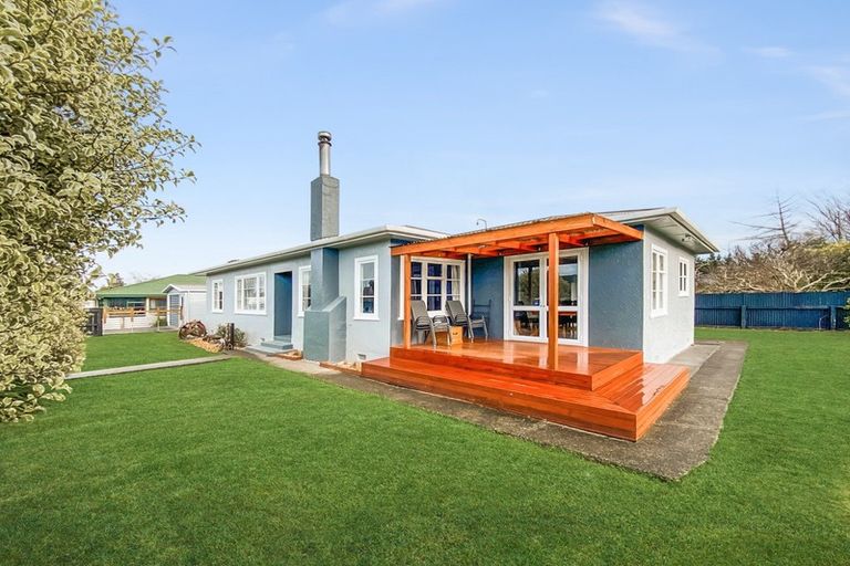 Photo of property in 5 Henderson Street, Dannevirke, 4930