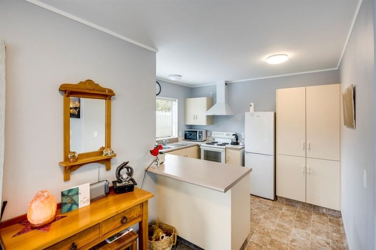 Photo of property in 2/2 Anzac Avenue, Onekawa, Napier, 4110