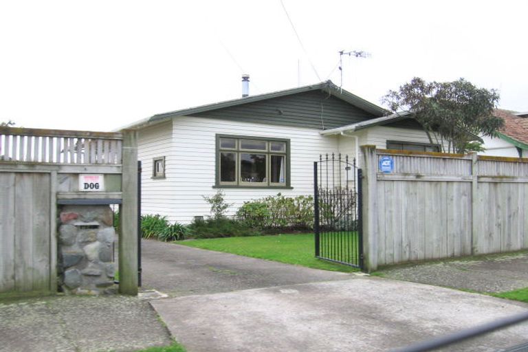 Photo of property in 15 Titoki Street, Palmerston North, 4414