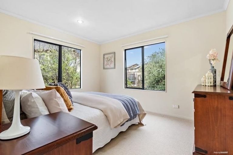 Photo of property in 43 Stellamaris Way, Northpark, Auckland, 2013