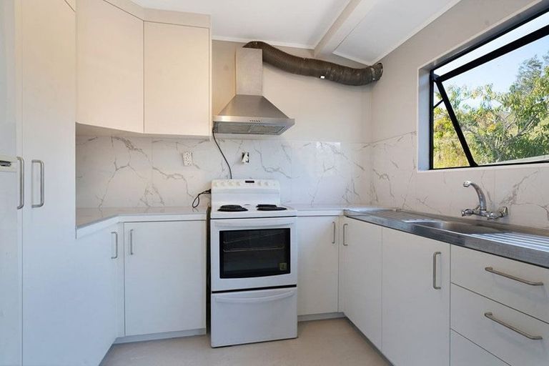 Photo of property in 1/76 Chilcott Road, Henderson, Auckland, 0612