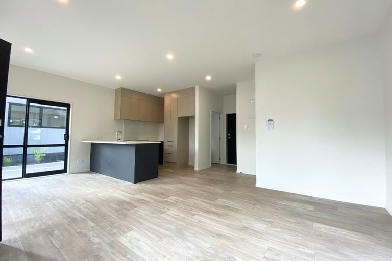 Photo of property in 10e Edgar Pearce Place, Howick, Auckland, 2014