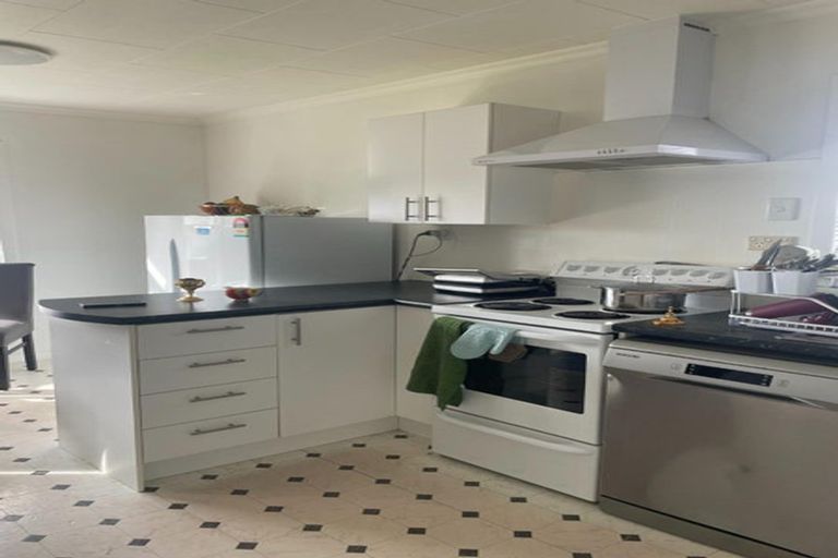 Photo of property in 94 Kendal Avenue, Burnside, Christchurch, 8053