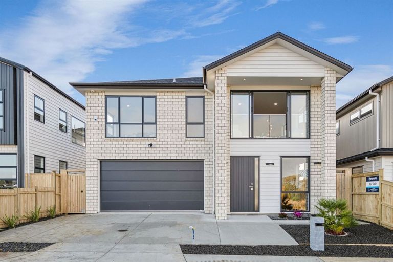 Photo of property in 24 Matahae Drive, Flat Bush, Auckland, 2019