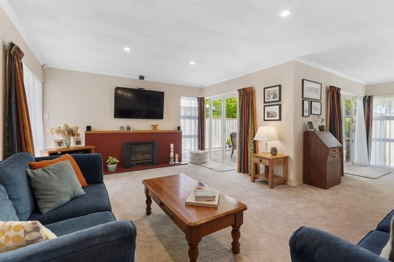 Photo of property in 51 John F Kennedy Drive, Milson, Palmerston North, 4414