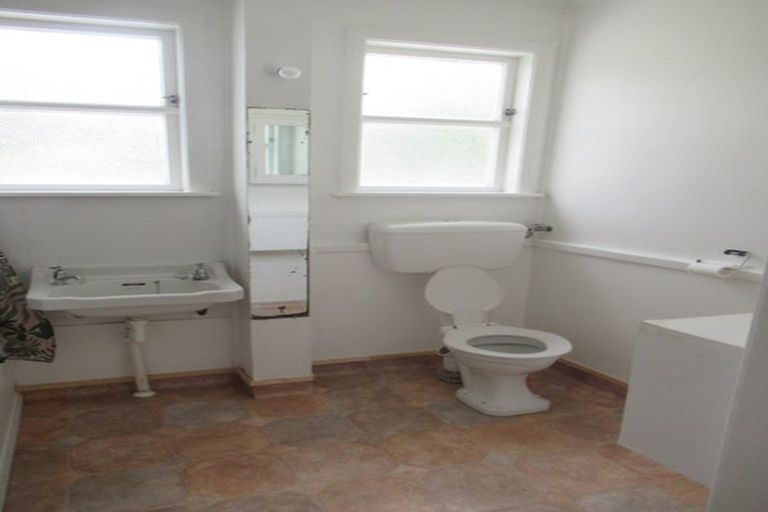 Photo of property in 1291 High Street, Taita, Lower Hutt, 5011