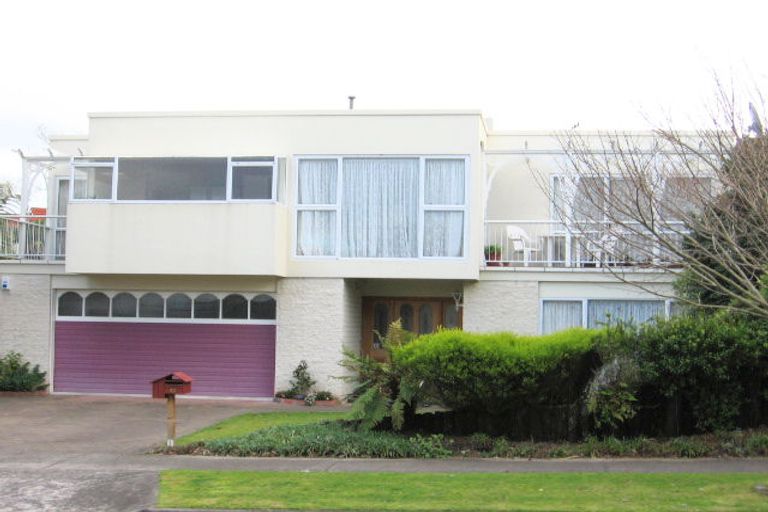 Photo of property in 40 Waterloo Crescent, Hokowhitu, Palmerston North, 4410