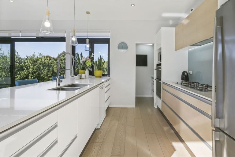 Photo of property in 11 Sumner Terrace, Aotea, Porirua, 5024