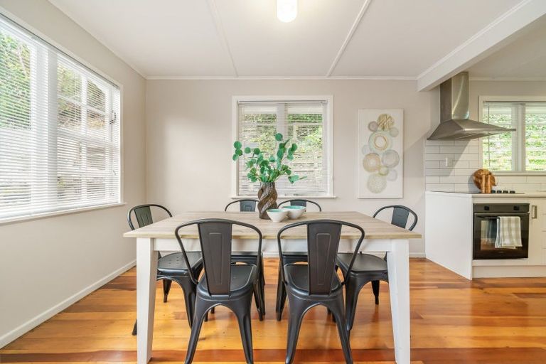 Photo of property in 5 John Street, Stokes Valley, Lower Hutt, 5019