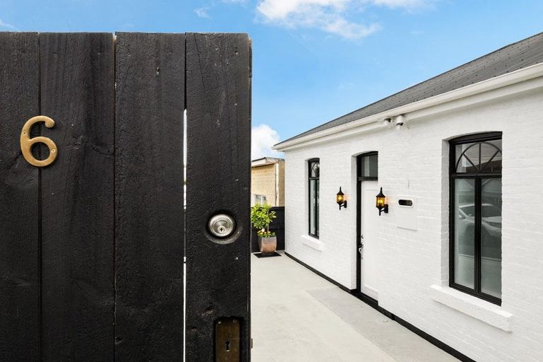 Photo of property in 6 Magnetic Street, Port Chalmers, 9023