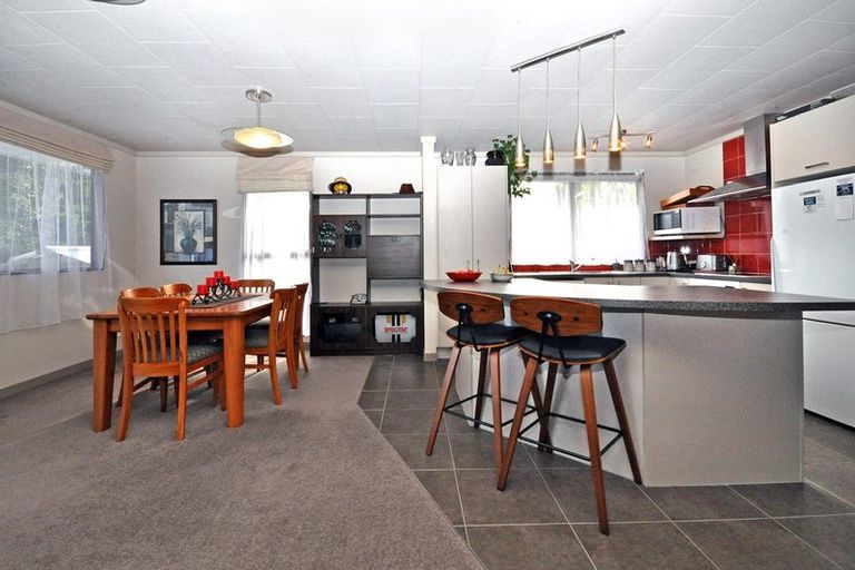 Photo of property in 25b Shakespear Road, Army Bay, Whangaparaoa, 0930