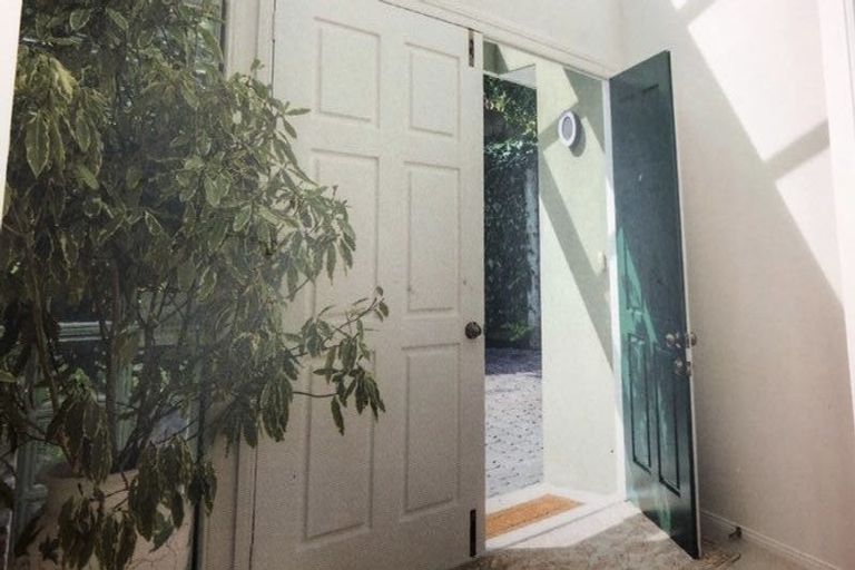 Photo of property in 43 Waller Avenue, Bucklands Beach, Auckland, 2012