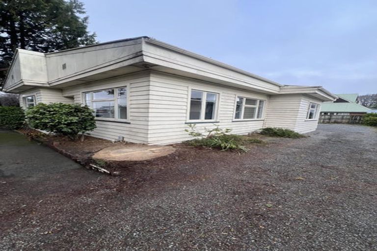 Photo of property in 37 Yaldhurst Road, Sockburn, Christchurch, 8042