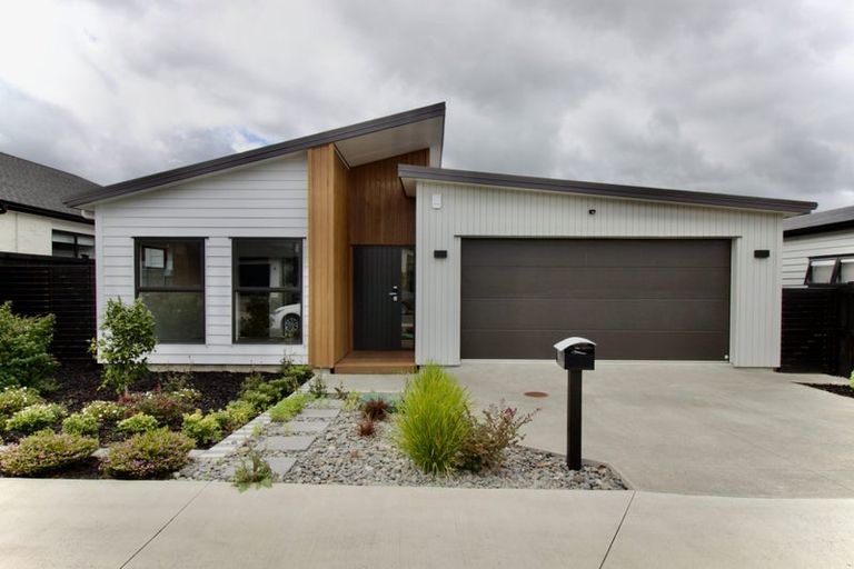 Photo of property in 8 Croatia Avenue, Huapai, Kumeu, 0810