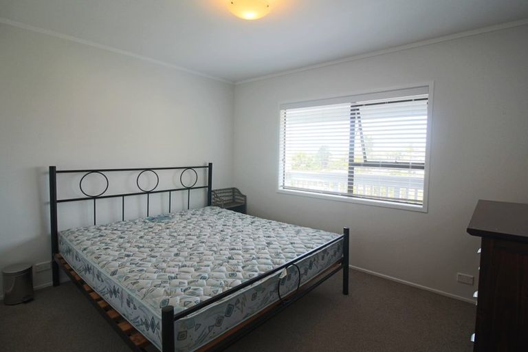 Photo of property in 1/687 East Coast Road, Browns Bay, Auckland, 0630