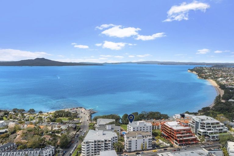 Photo of property in Mon Desir Apartments, 6/173b Hurstmere Road, Takapuna, Auckland, 0622