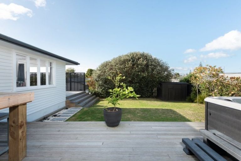 Photo of property in 17 Crane Street, Mount Maunganui, 3116