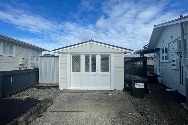 Photo of property in 11b Inver Street, Glen Eden, Auckland, 0602