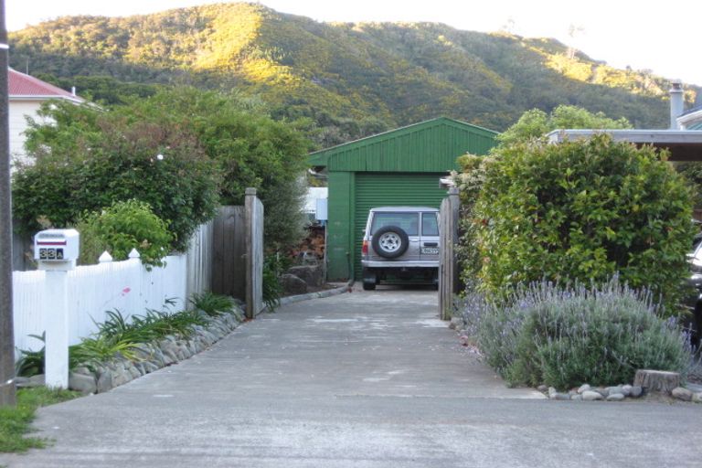 Photo of property in 33a Scotland Street, Picton, 7220