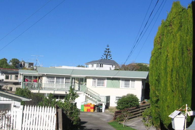 Photo of property in 12 Saville Row, Johnsonville, Wellington, 6037