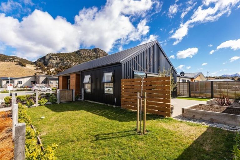 Photo of property in 46 Marbleleaf Lane, Albert Town, Wanaka, 9305