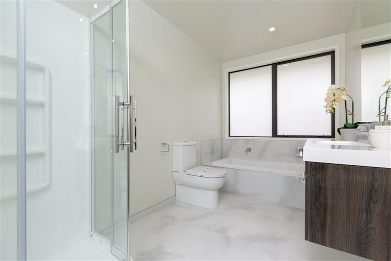 Photo of property in 33 Awataha Crescent, Pyes Pa, Tauranga, 3110