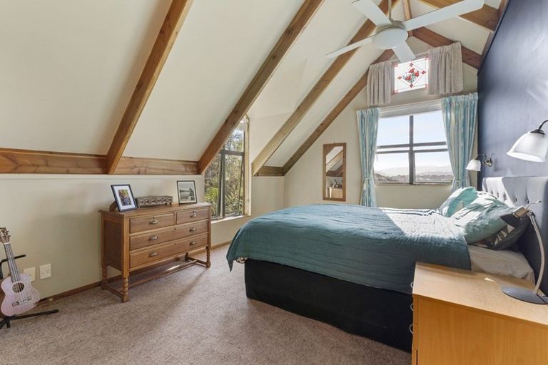 Photo of property in 32 Latitude Close, Whitby, Porirua, 5024