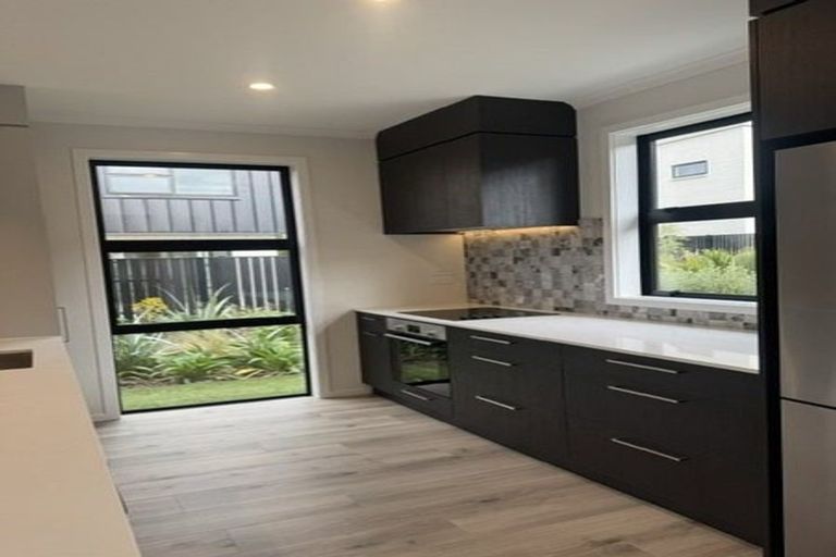 Photo of property in 660e Swanson Road, Swanson, Auckland, 0612