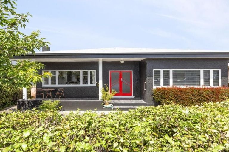 Photo of property in 1111a Heretaunga Street East, Parkvale, Hastings, 4122