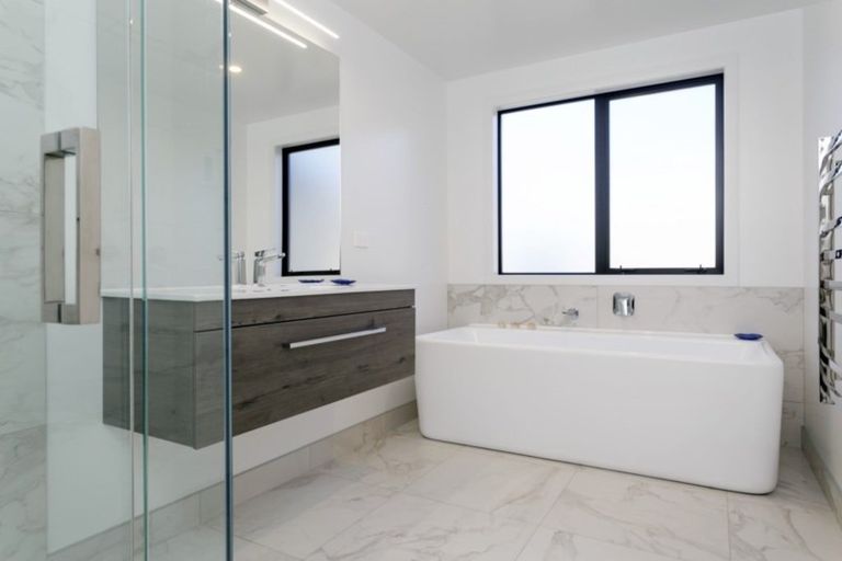 Photo of property in 10 Windsor Street, Richmond Heights, Taupo, 3330